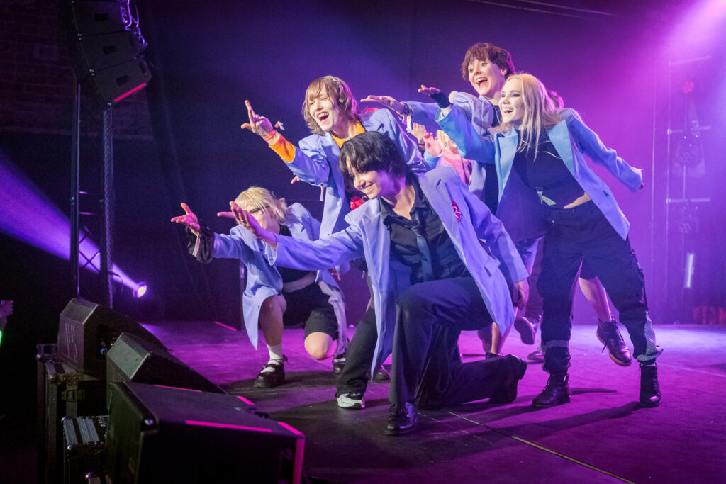 rendaamaton impact iltabile esiintyjä